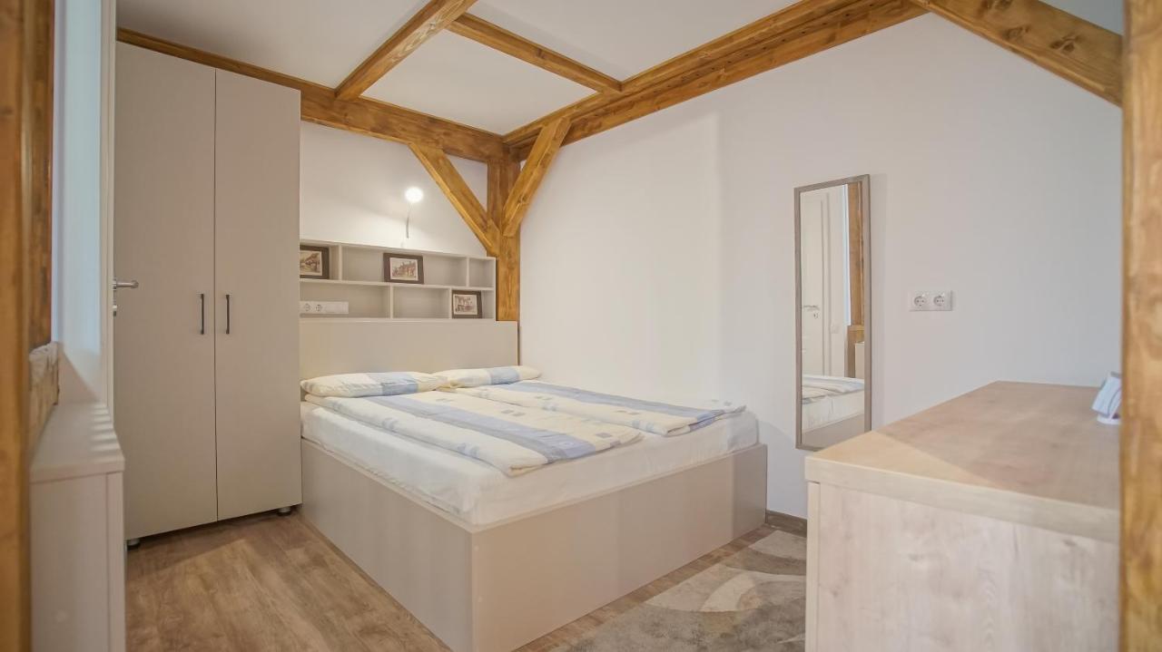 Oldtown Refuge Apartment Brasov Exterior photo
